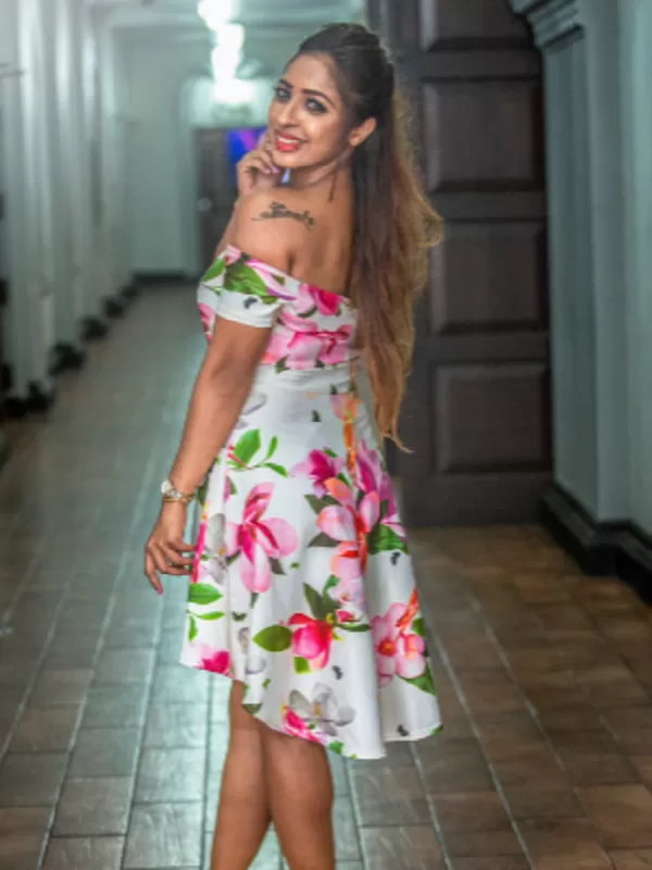 Hi guys! I am Isha Malviya, a 21-year-old sexsual Kanpur call girl. 1 Hi guys! I am Isha Malviya, a 21-year-old sexsual Kanpur call girl. 1