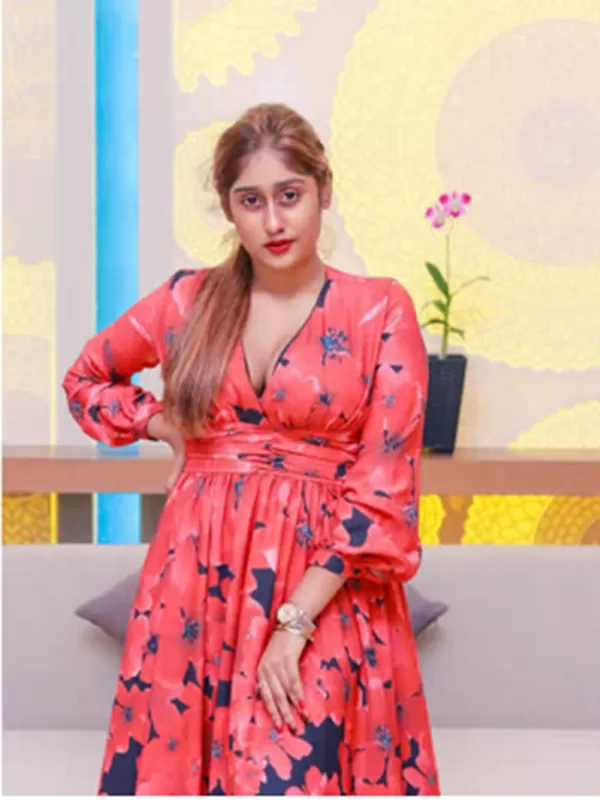 Hello ! I am Srinidhi Goshal a sexy Hyderabad call girl 2 Hello ! I am Srinidhi Goshal a sexy Hyderabad call girl 2