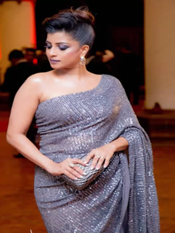 Hello ! I am Aparna Gupta a sexy Blow job Hyderabad call girl 2 Hello ! I am Aparna Gupta a sexy Blow job Hyderabad call girl 2