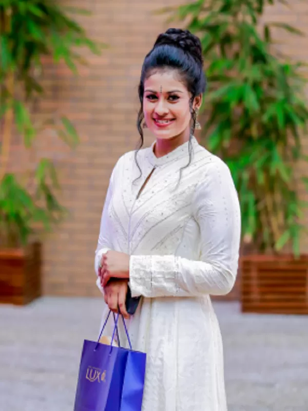 Meet an elite and gorgeous Gurgaon call girl in the millennium city. 1 Meet an elite and gorgeous Gurgaon call girl in the millennium city. 1
