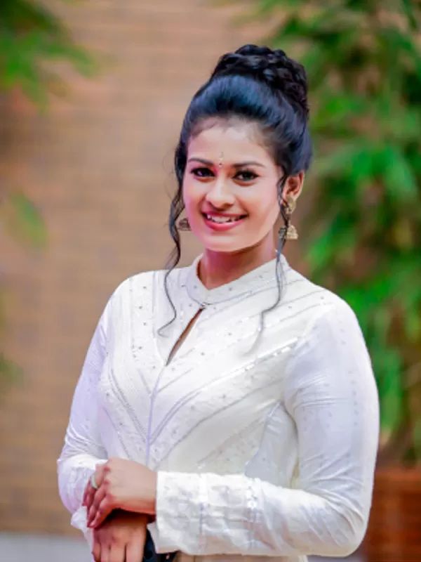 Meet an elite and gorgeous Gurgaon call girl in the millennium city. 2 Meet an elite and gorgeous Gurgaon call girl in the millennium city. 2