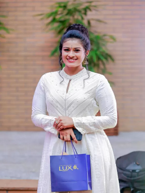 Meet an elite and gorgeous Gurgaon call girl in the millennium city. 3 Meet an elite and gorgeous Gurgaon call girl in the millennium city. 3