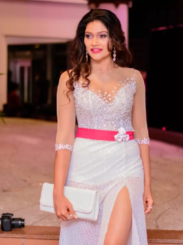 I am hot sexy call girl in Bangalore. full night sex services. 2 I am hot sexy call girl in Bangalore. full night sex services. 2