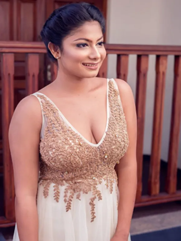 Hello! My name is Monika Chauhan a attractive Jabalpur call girl. 2 Hello! My name is Monika Chauhan a attractive Jabalpur call girl. 2
