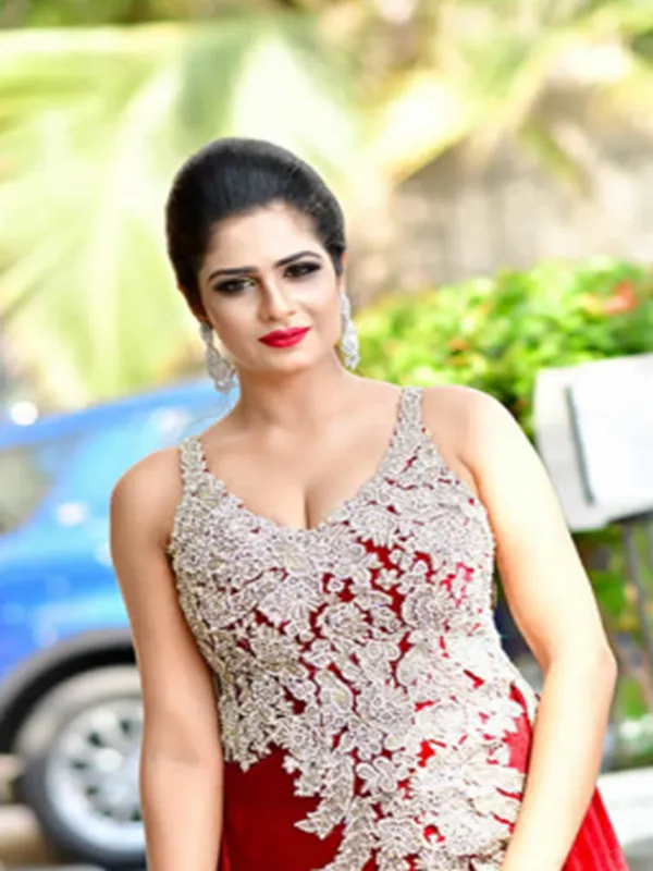 Hello ! I am Vansha a horny Cuttack call girl 2 Hello ! I am Vansha a horny Cuttack call girl 2