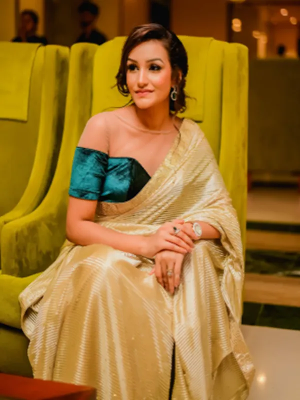 Hello there! My name is Saloni Chaudhary a naughty Surat call girl. 2 Hello there! My name is Saloni Chaudhary a naughty Surat call girl. 2