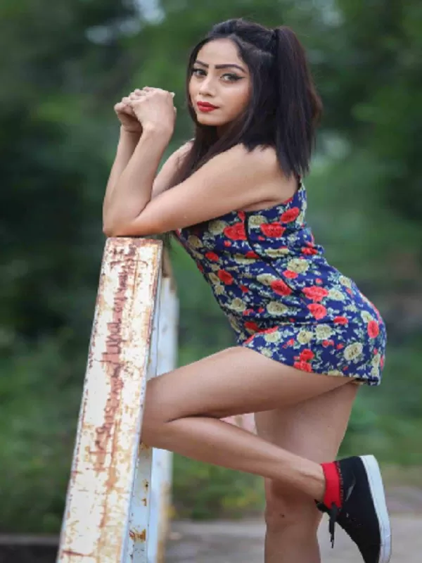 I am a horny sex girl from Chandigarh. I feel at ease in any position. 2 I am a horny sex girl from Chandigarh. I feel at ease in any position. 2
