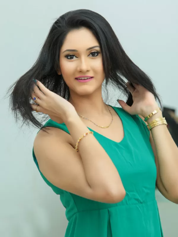 I am alluring and enticing goa call girl. spend night with me. 2 I am alluring and enticing goa call girl. spend night with me. 2