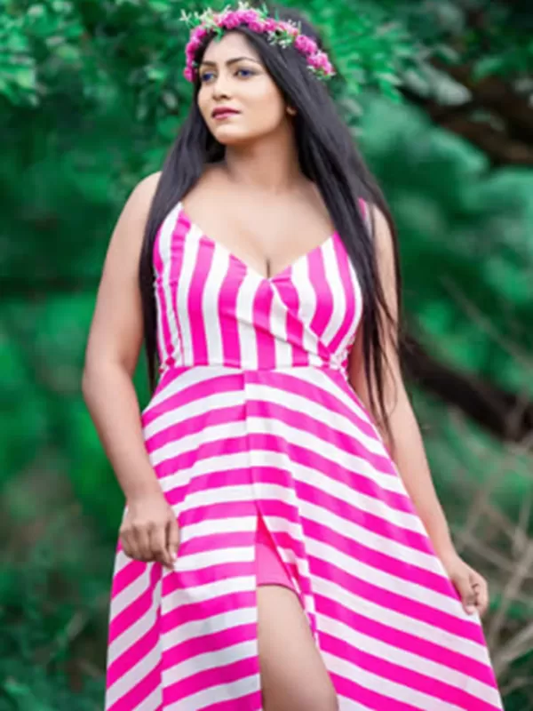 Hello ! I am Vinita Singh a sexy Kolkata call girl 2 Hello ! I am Vinita Singh a sexy Kolkata call girl 2